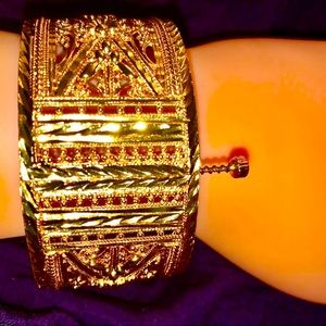 Bollywood’s Big & Bold Gold-tone Bangle Bracelet